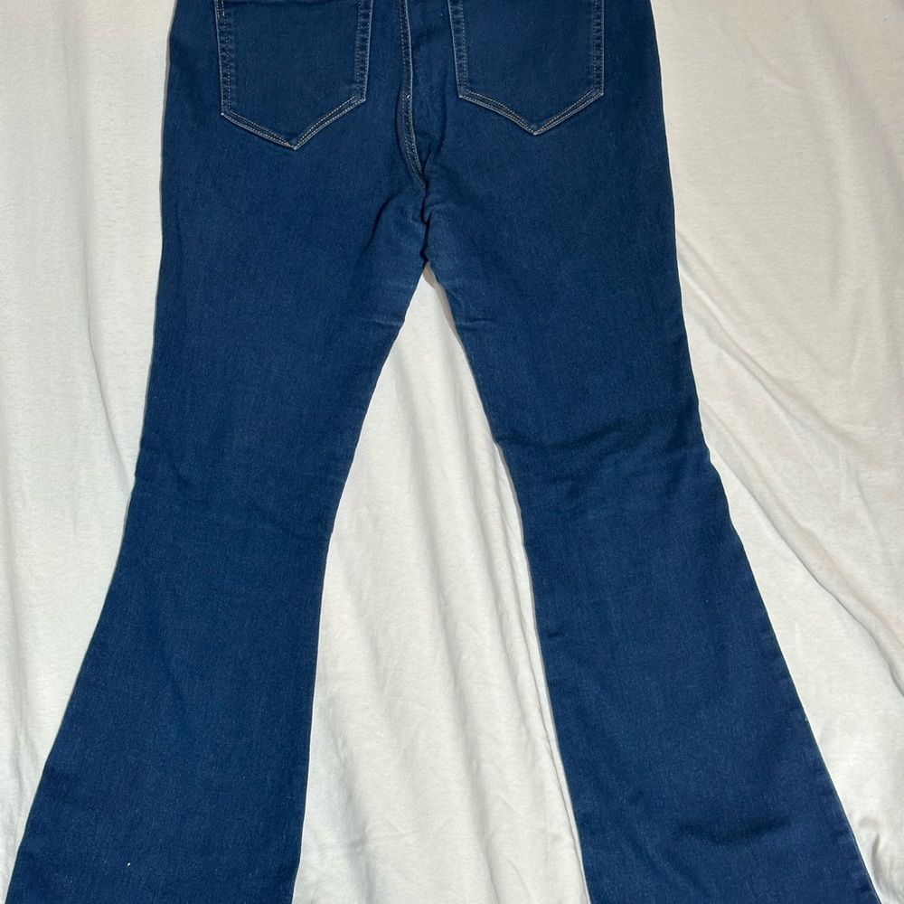 I.N.C. INTERNATIONAL CONCEPTS
Women's Pull-On Flare-Leg Jeans, cut-offs